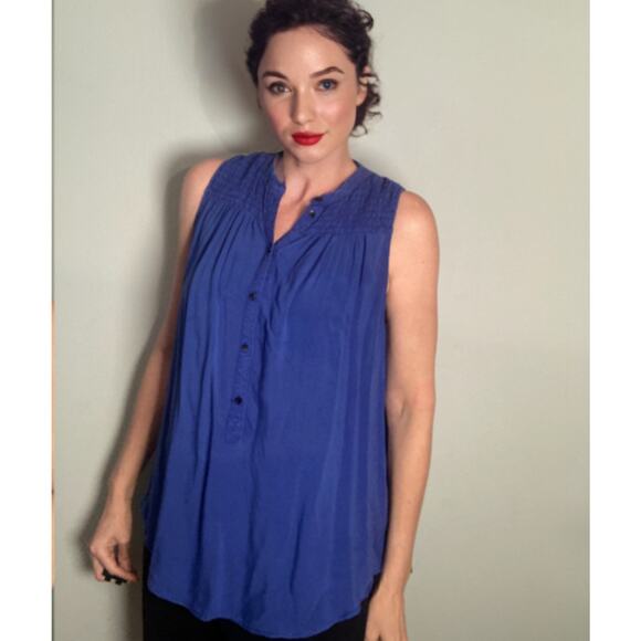 Holding Horses Anthropologie Smocked Electric Blue Sleeveless Top Soft ~Sz S/M/L - Picture 2 of 8